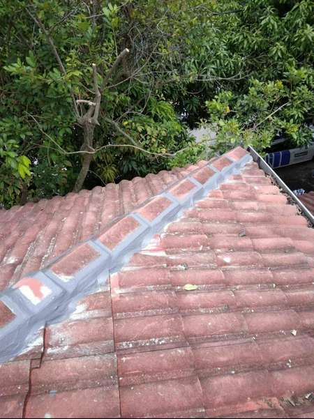 TUKANG BAIKI ATAP BOCOR TAMAN DESA SALAK PEKERTI BBST SEPANG