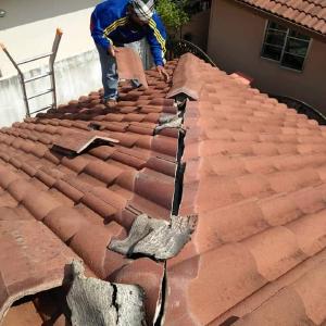 Tukang bumbung bocor Taman Kenari, Seremban. Fikri