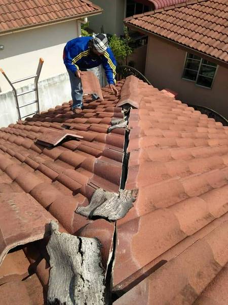 Tukang Bumbung Bocor Taman College Heights, Seremban. Fikri