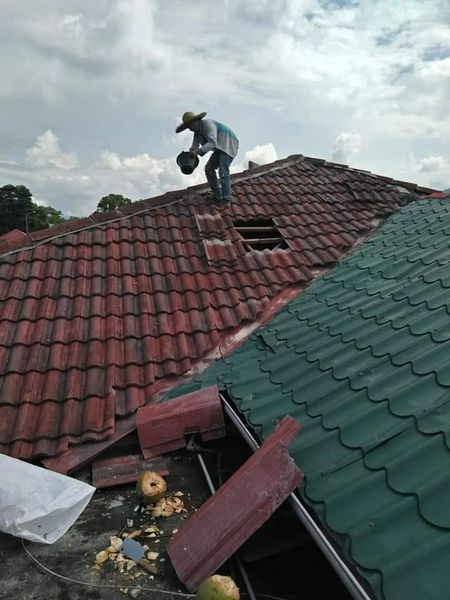 Tukang Bumbung Bocor Taman College Heights, Seremban. Fikri