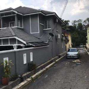 Muhd Azri Tukang Rumah Taman Tasik