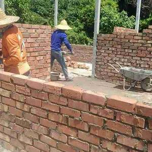 Tukang Rumah Taman Zamrud. Khairul 