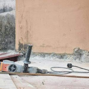 Tukang Rumah Taman Jaya Emas. Khairul 