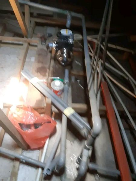 Tukang Buat Rumah, dan Paip Bocor