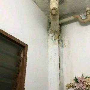 Tukang Buat Rumah, dan Paip Bocor