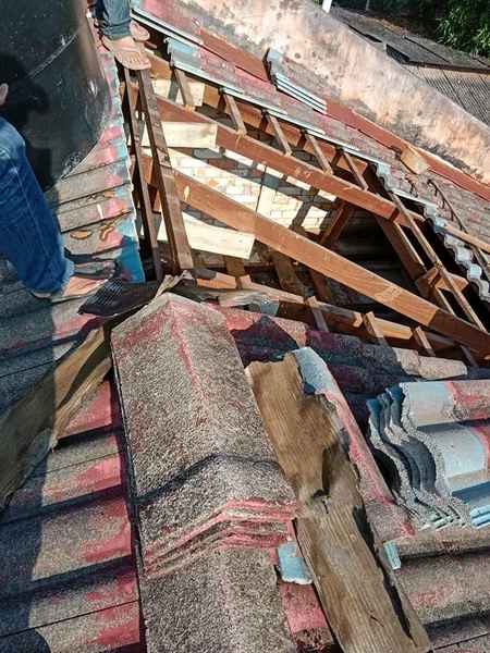 Tukang Buat Rumah dan Paip Bocor