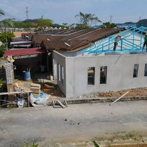 Tukang rumah / tukang paip kampung Jimah. Sendayan. Zaidan
