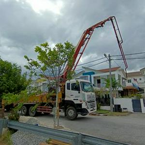 Tukang Rumah Batu Gajah
