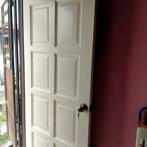 Tukang pintu dan renovation area bandara saujana putra