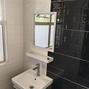 Perhikmatan tukang rumah banting