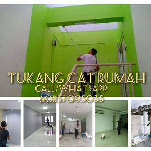 Tukang cat rumah dengkil