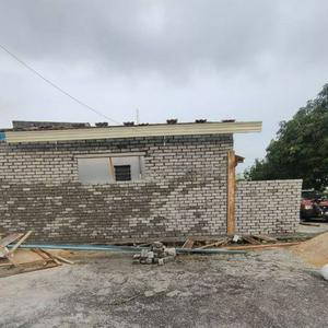 Tukang Rumah Sikamat. Amirul 