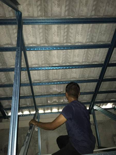 Khairul  Tukang Rumah Kampung Ismail