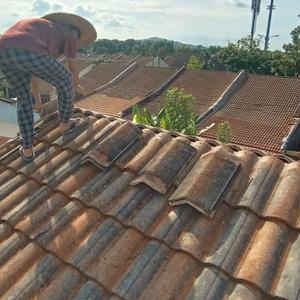 Tukang Baiki Atap Rumah Bocor Nilai Impian