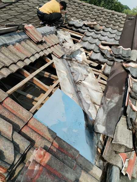 Tukang bumbung bocor ampang