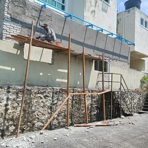 Tukang rumah Nusari bayu MHD samri