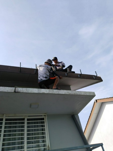 Mohd Fauzan tukang cat.atap bocor.dan plumbing setia alam