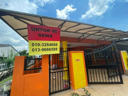 Rumah Baru Renovate Terrance Endlot Untuk Disewa
