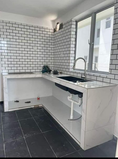 Tukang rumah kampung Melayu panchor Mhd Amirul