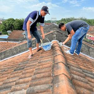 Tukang rumah kampung Melayu panchor Mhd Amirul