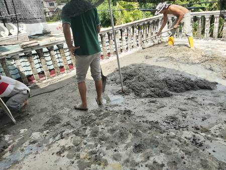 kamal tukang rumah sikamat