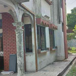 Tukang rumah sikamat