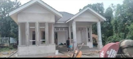 Tukang rumah Mohd Irham jengka