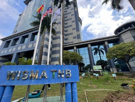 khidmat Pemasangan Lampu Spotlight