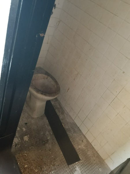 Tukang repair lantai toilet leaking and waterproofing