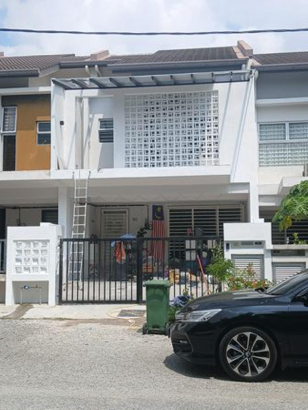 Kontraktor rumah kajang, Edmi noor