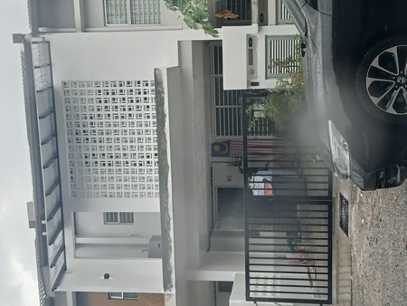 Tukang Rumah sepang edmi noor