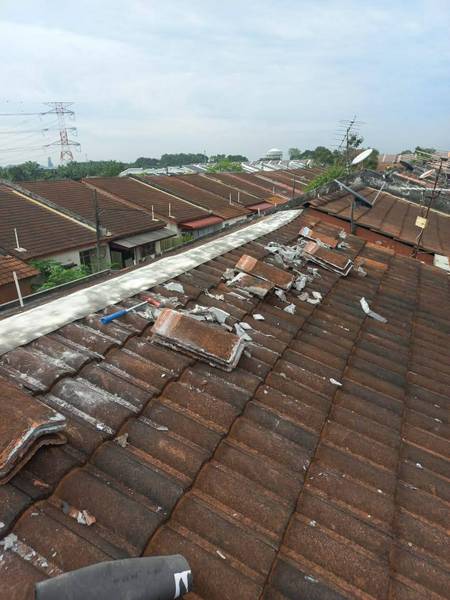 Tukang bumbung bocor edmi noor