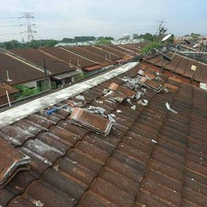 Tukang bumbung bocor edmi noor