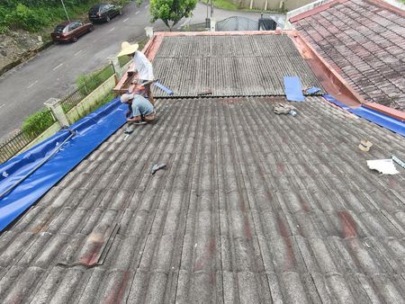 Pakar baiki bumbung rumah/official bocor kawasan taman mount Austin Johor Bahru