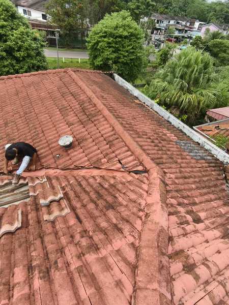 Pakar baiki atap rumah/official bocor kawasan kangkar pulai sekitar jb
