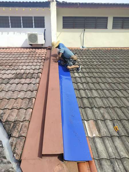 Tukang Baiki Bumbung Bocor Area Taman Nusa Bayu Gelang Patah  Arief Perbaikan Rumah Johor Bahru