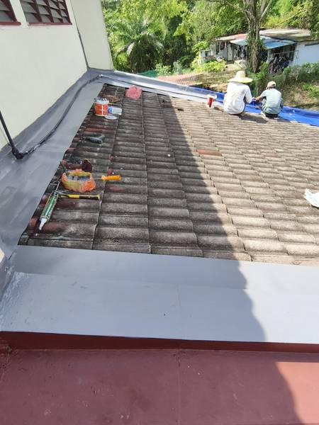 Tukang baiki atap bocor taman nusaprima Nusa Bayu nusa indah gelang patah