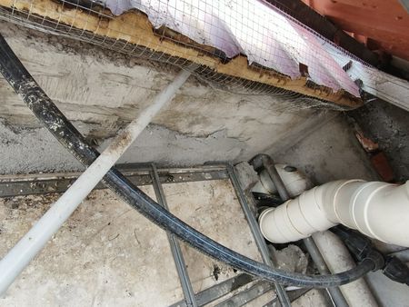 Pakar baiki atap bocor taman Nusa Bayu Nusantara prima gelang patah