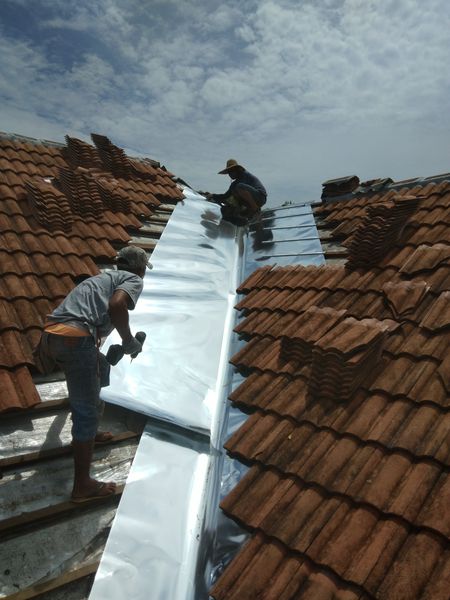 Tukang bumbung bocor subang jaya