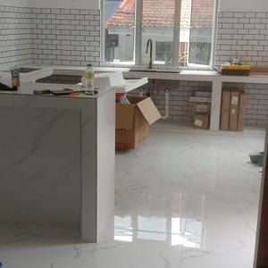 Tukang pasang tiles area scientex kundang jaya  ayub