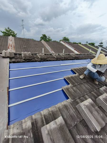 PAKAR repair roof/bumbung bocor area taman seri Austin Johor Bahru (Arzan home service)