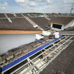 PAKAR repair roof/bumbung bocor area taman seri Austin Johor Bahru (Arzan home service)