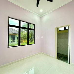 BANGLO 1 TINGKAT CANTIK DI MANAL, TANAH MERAH!