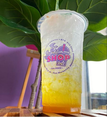 membekalkan bahan minuman