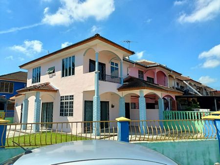 Rumah Teres Corner, Bandar Baru Putra 31400 Ipoh Perak.