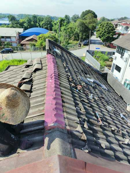 TUKANG BUMBUNG BOCOR