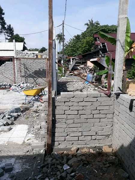 adam tukang rumah/bumbung bocor