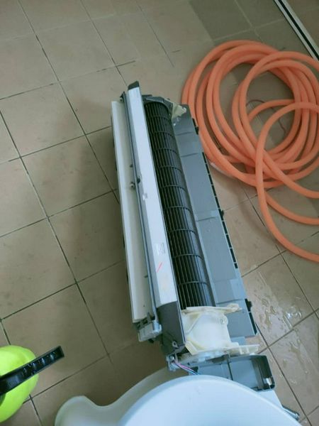 Gelugor Aircond Service  CALL HTK Servis Airkon Penang 冷气服务