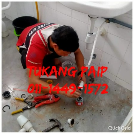 Tukang bumbung Bandar sungai long